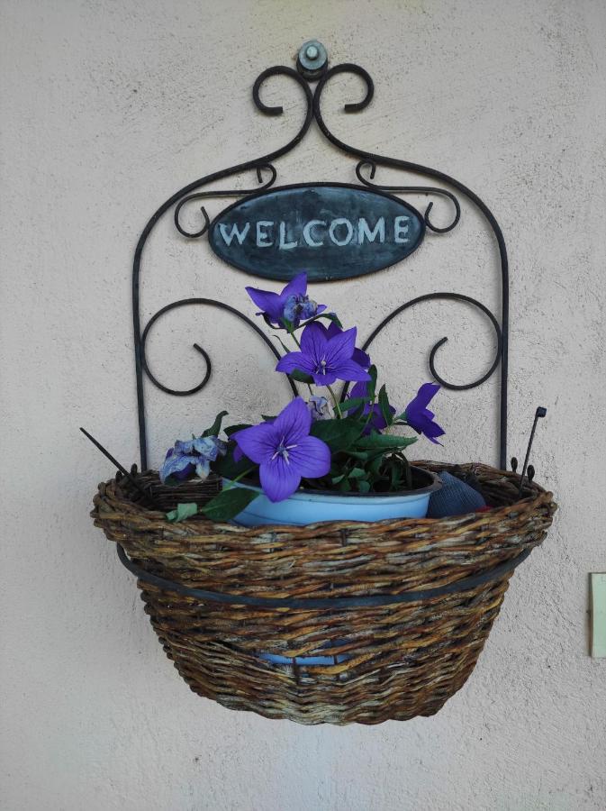 Countryside Cottage With Garden & Lake View Peraia  Exterior photo
